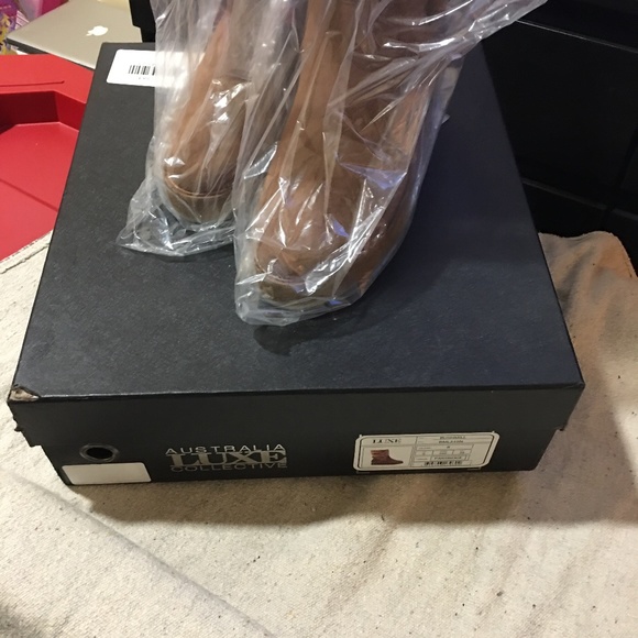 Fall/winter boots - Picture 1 of 4